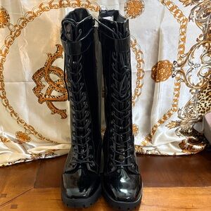 Shoe Dazzle Glossy Black Lace-Up Boots